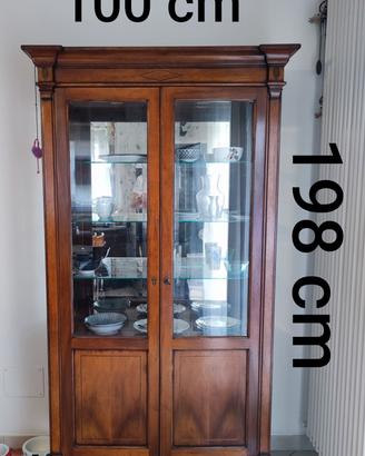 Porta bicchieri e piatti  -  Credenza