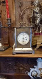 Orologio da viaggio antico