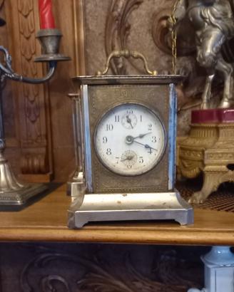 Orologio da viaggio antico