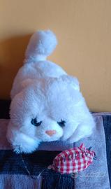 peluche gattino bianco con topo
