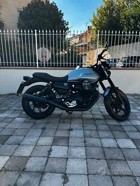 Moto Guzzi v7 850