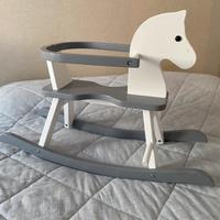 Cavallino a dondolo in legno