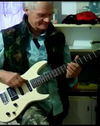 chitarra elettrica 