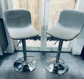 Coppia di sgabelli h62 o 76 cm regolabile, grigi.