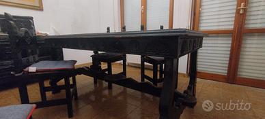 tavolo con 4 sedie stile sardo con intarsi.