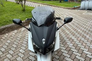 Scooter T-Max