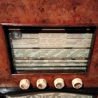 mobile con radio anni 50