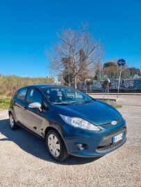 FORD FIESTA TITANIUM 