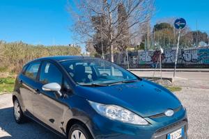 FORD FIESTA TITANIUM 