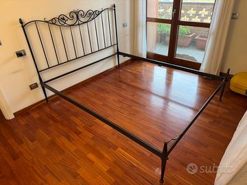 Steuttura per letto matrimoniale in ferro battuto