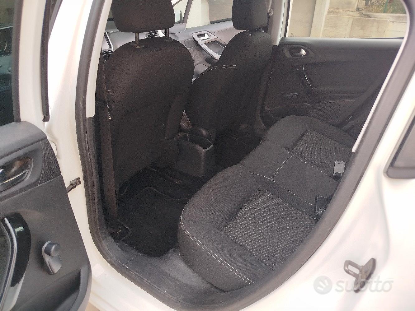 Peugeot 208 1° serie