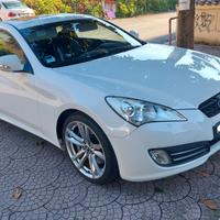 Hyundai Genesis Coupé 2.0T