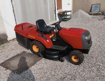 trattorino tagliaerba con cesto come nuovo