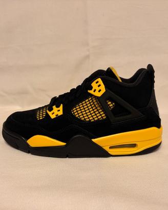 Jordan 4 Retro Thunder (2023)