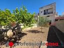 immobile-al-piano-terra-con-cortile-e-cantina
