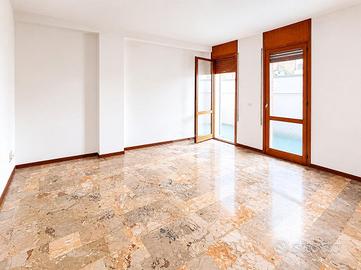 4 LOCALI A VENEZIA