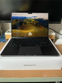 MacBook Pro con chip M3 Pro 14 pollici