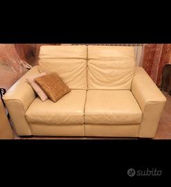 Divani Natuzzi, vera pelle, condizioni eccellenti.