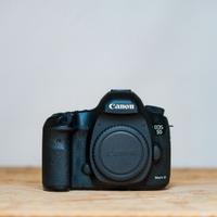 Canon 5D Mark III + Sigma 24mm 1.4 Art + 50mm STM