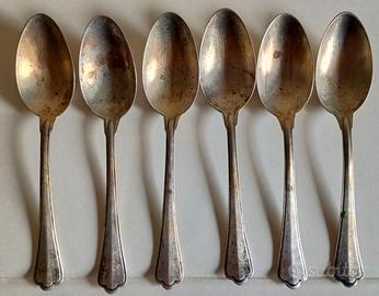 Sei cucchiani in argento 800, peso 50 gr.