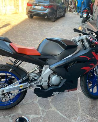 Aprilia rs50 faro portatarga e parafamgo pos
