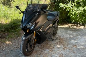 Yamaha Tmax 560 Tech MAX