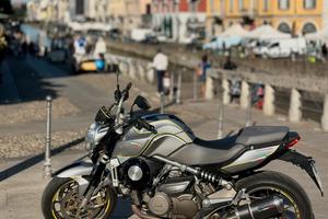 APRILIA MANA 850
