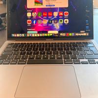 MacBook M1. 2020