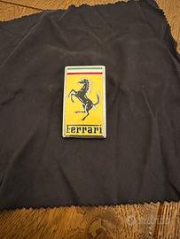 Stemma Ferrari originale