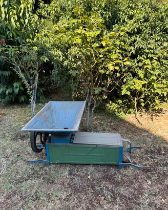 Pigiatrice per uva manuale vintage - Macchina vino