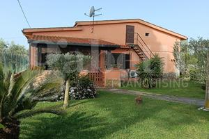 Villa singola Nettuno [Via Piscina MozzaVRG]