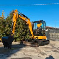 E32 Escavatore 35 q JCB 8035