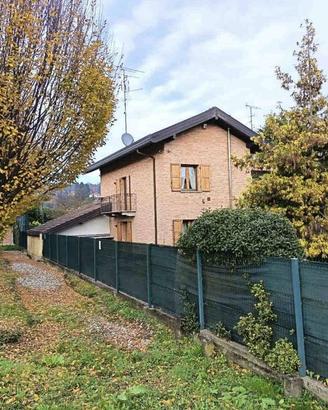Villa a Vergiate, 4 locali