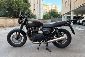 Triumph street twin 900 2023