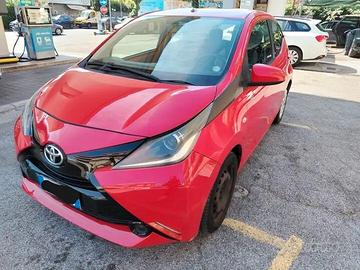 Toyota Aygo 1.0 VVT-i 69 CV 5 porte x-cool