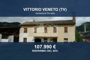 Immobile in asta di 364 m² con più di 5 locali a V