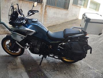 cf moto 800mt incluso tris valigie non originali