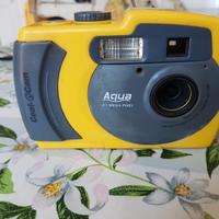 Fotocamera digitale subacquea + custodia