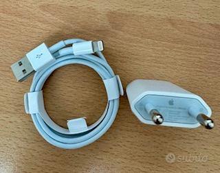 Alimentatore Apple 5W e cavo Usb a Lightining Orig