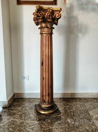 Colonna in legno 