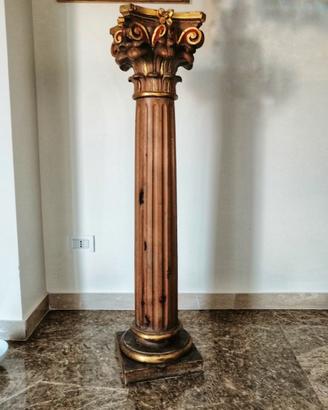 Colonna in legno 