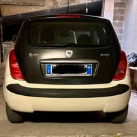 Lancia Ypsilon 1.3 multijet momo design