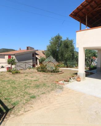 VILLA A SCHIERA A CENTOLA