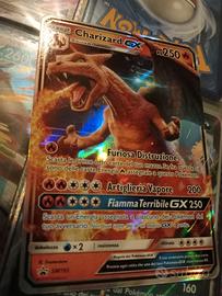 Carta Pokemon Charizard GX  SM 195 Mint