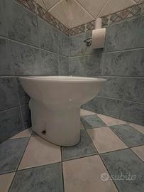 water e bidet in ceramica bianca