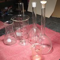 Contenitori in vetro graduati