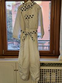 Tuta da sci da donna.