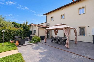 Casa indipendente di 158 m² con 5 locali a Campi B