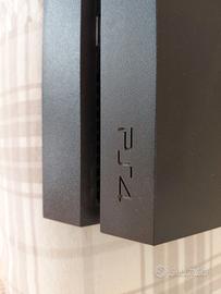 Play  station 4