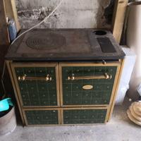 CUCINA ECONOMICA A LEGNA